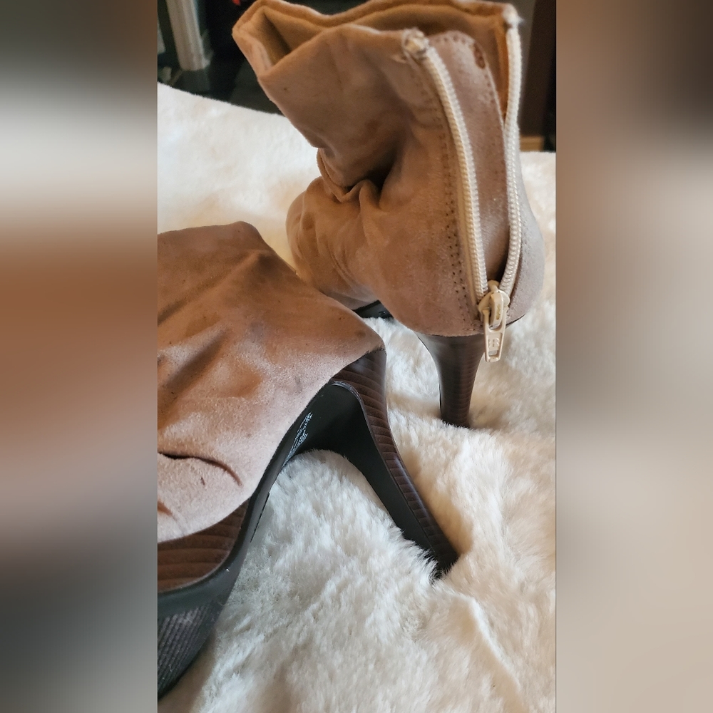 Peep toe Faux suede bootie